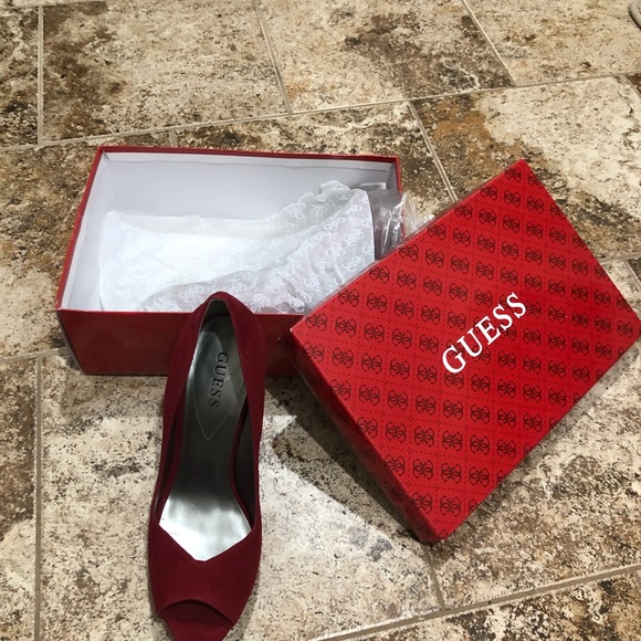 Brand new Guess suede heels - Picture 2 of 3